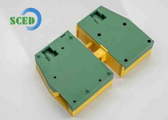 Bloco de terminais de passagem para montagem em trilho DIN com parafuso M5 e capacidade de conexão nominal de 16mm2